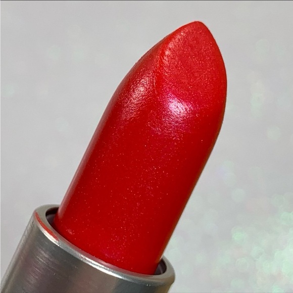 MAC Lipstick Fusion Pink - Picture 2 of 8